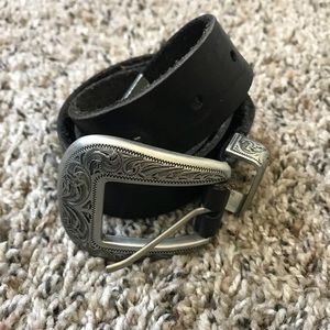 urban outfitters belt